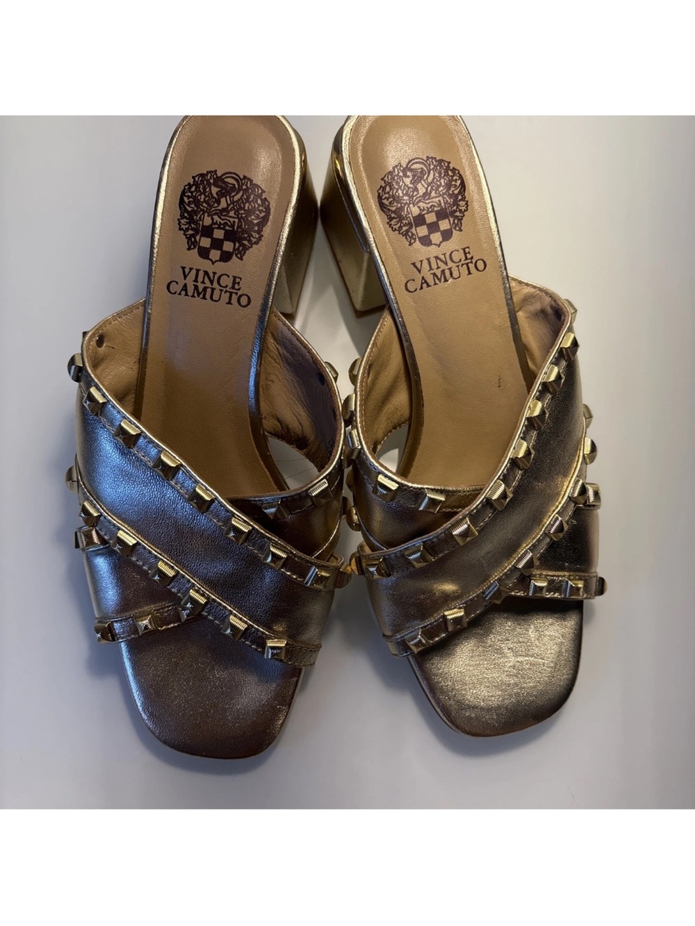 Vince Camuto NADONIE Gold Metallic Studded Crisscross Slide Mules 8M NWT